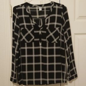 Old Navy black long sleeved blouse